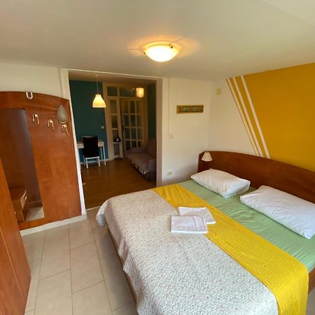 Apartments Chiara Раб Екстериор снимка